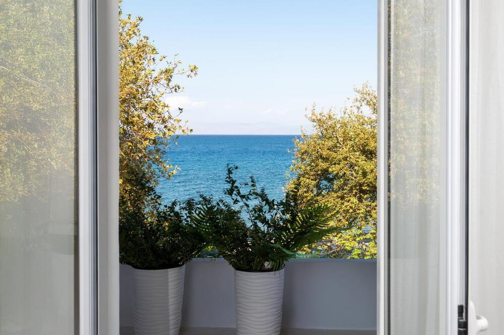 Maris Beach 